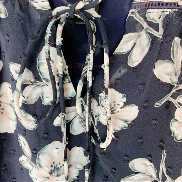 Aqua short sleeve cold shoulder tie front blouse - Picture 4 of 11